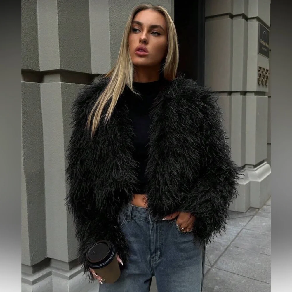SALE ❤️ Luxury Vintage-Style Faux Fur Jacket – Burgundy Plush Statement Coat - Picture 7 of 9